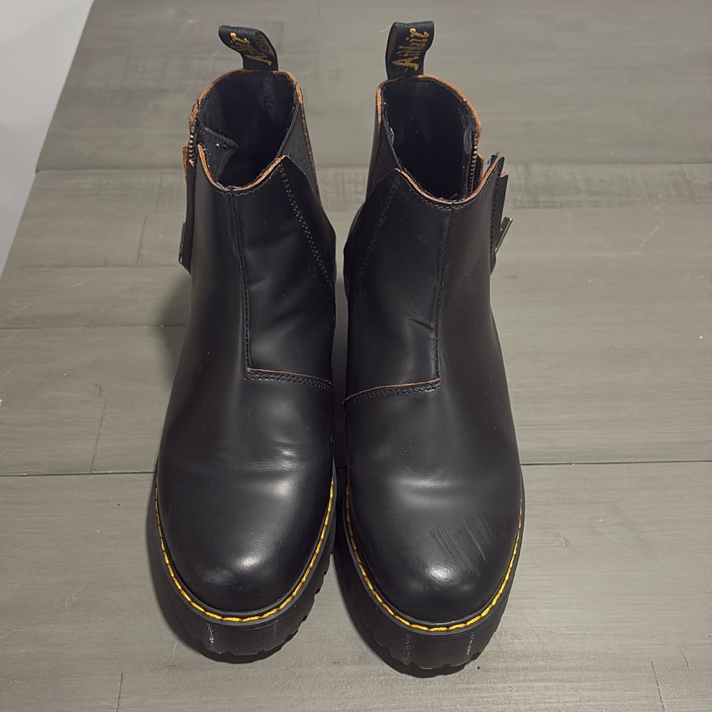 Doc Martens Chelsea Boots